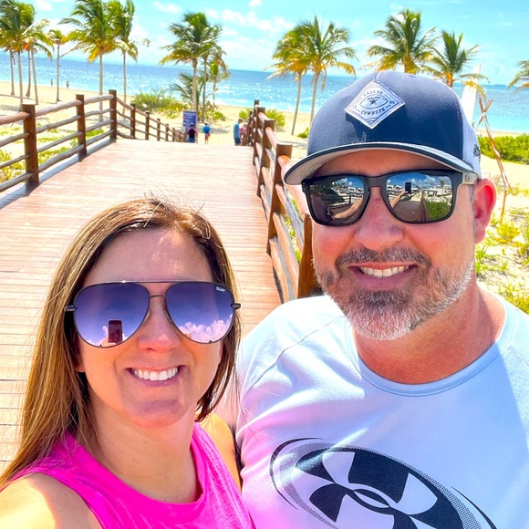 Meet your Posher, Jennifer - Picture 1 of 1